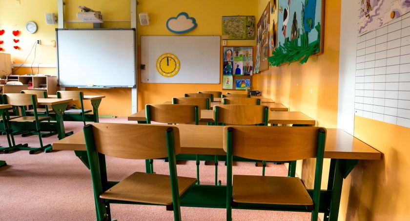 Opublikowano wytyczne MEN, MZ i GIS dla szkół od 1 września