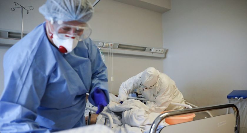 MZ: 21 tys. 629 nowych zakażeń koronawirusem – najwięcej od początku epidemii, liczba przypadków przekroczyła 340 tys.
