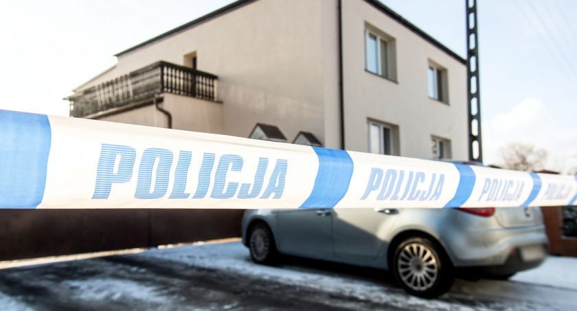 Na miejscu tragedii w Turzanach trwają oględziny, w sobotę sekcja zwłok dzieci