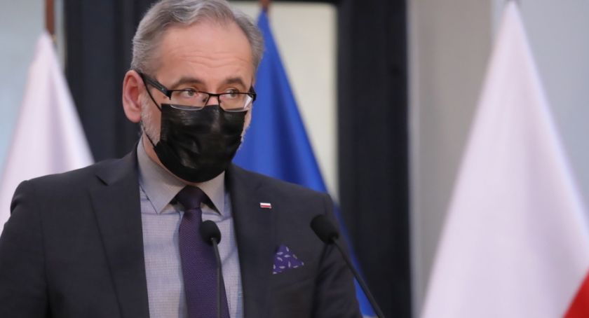 Niedzielski: średnia tygodniowa zakażeń osiągnęła 16 tys.; czekają nas trudne tygodnie