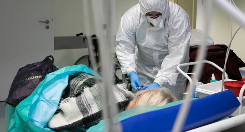 MZ: 35 251 nowych przypadków zakażenia koronawirusem – najwięcej od początku pandemii, zmarło 621 osób