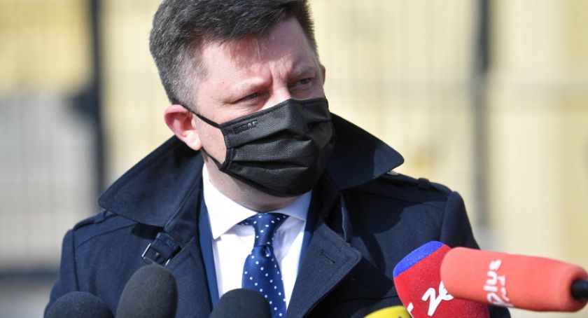 Dworczyk: osoby 40+ zapisane z powodu usterki systemu na szczepienie na kwiecień, będą miały zaproponowany termin na drugą połowę maja