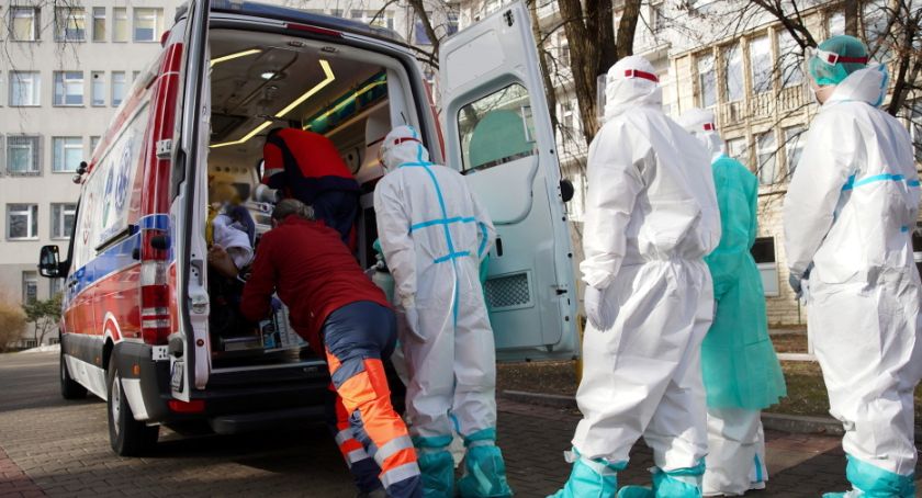 MZ: 28 073 nowe przypadki zakażenia koronawirusem, 571 osób zmarło