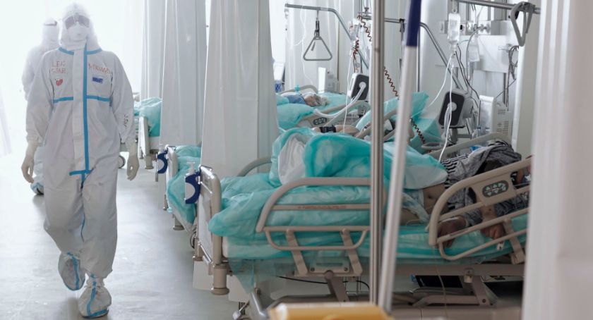MZ: 12 013 nowych przypadków zakażenia koronawirusem, zmarło 61 osób