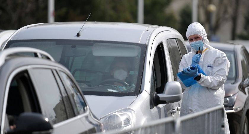 Ministerstwo Zdrowia: 2296 nowych zakażeń koronawirusem; zmarło 28 chorych