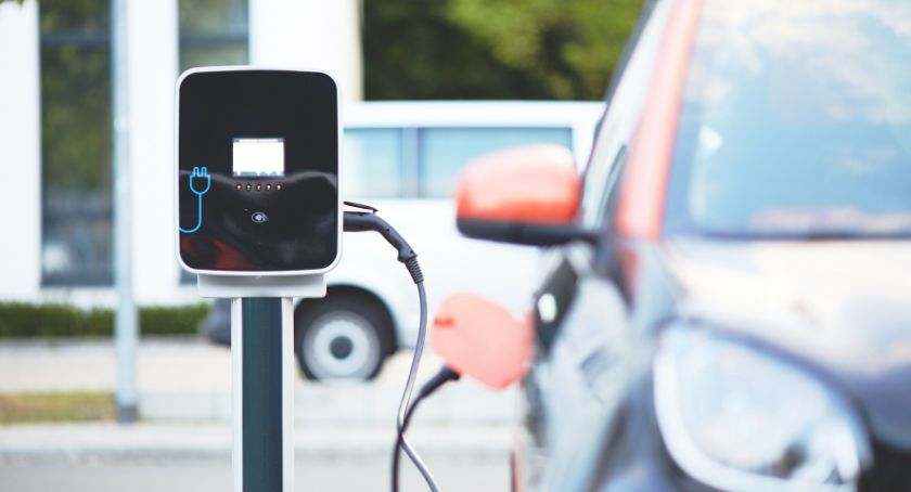 Wynajmij „elektryka” na testy