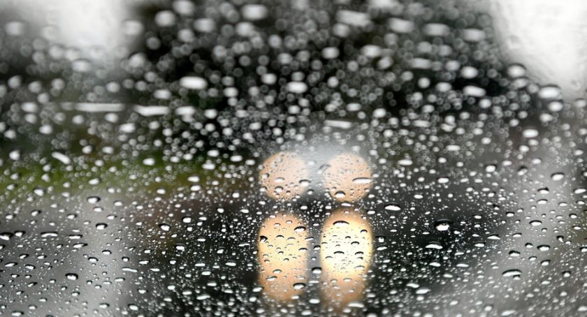 IMGW: koniec tygodnia pod znakiem deszczu; temperatura do 20 st. C