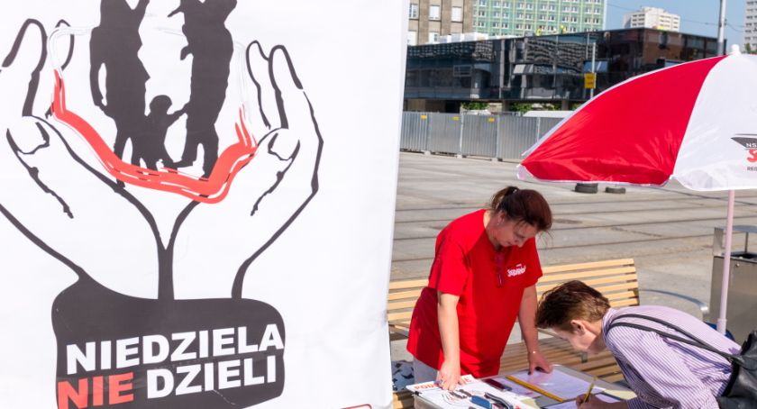 Badanie: ponad połowa Polaków za przywróceniem handlu w niedziele