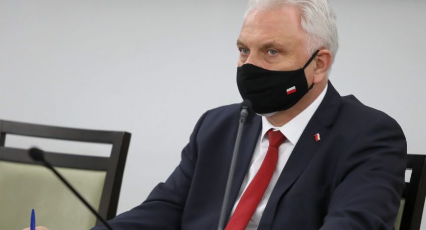 Kraska: z wielkim wyważeniem myślimy o ewentualnych obostrzeniach