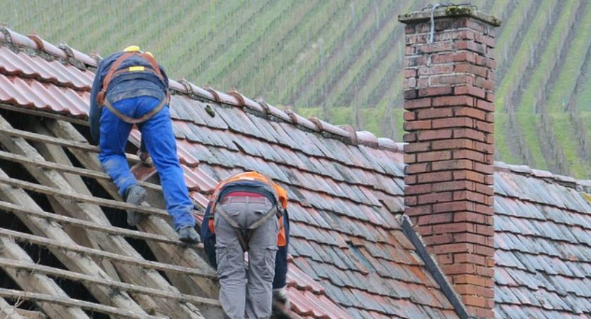 Wybierz mądrze – najważniejsze cechy dobrej folii paroizolacyjnej