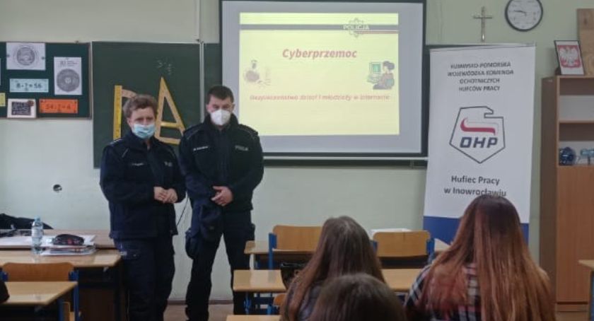 Pogadanka o hejcie, ruchu drogowym i obostrzeniach
