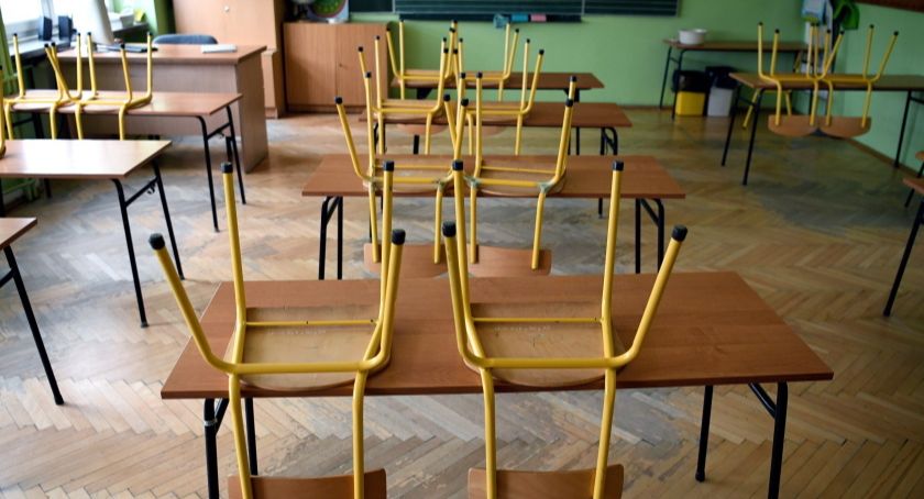 Kraska: od 20 grudnia do 9 stycznia wprowadzamy naukę zdalną w szkołach podstawowych i średnich