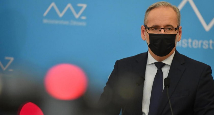 Niedzielski: 11,4 tys. nowych zakażeń koronawirusem, zmarły 493 osoby z COVID-19