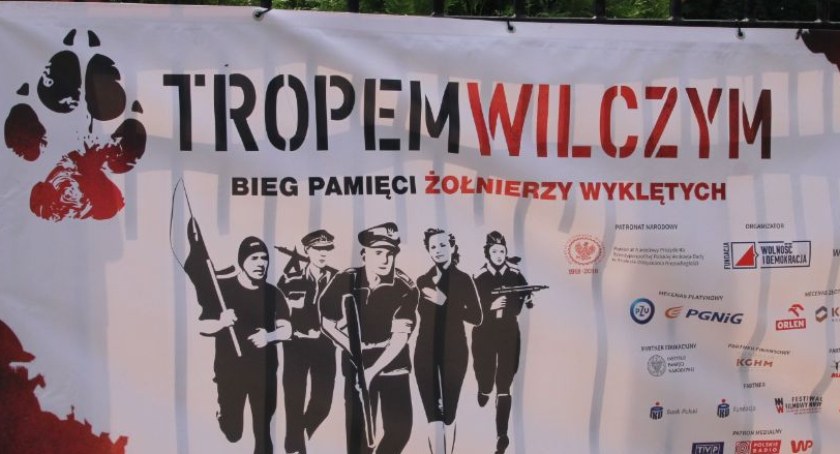 Znów pobiegną tropem wilczym
