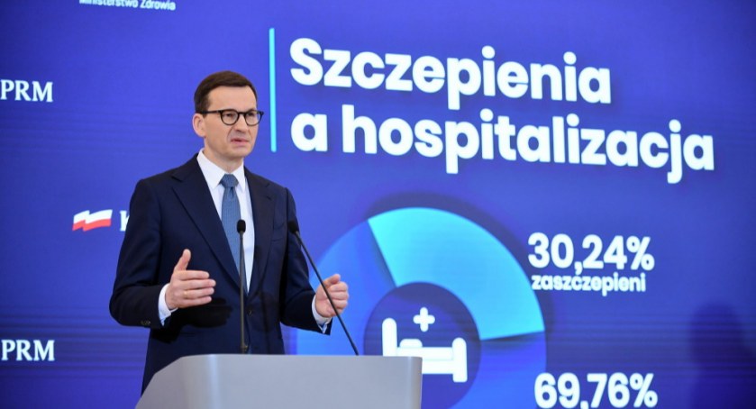 Morawiecki: znosimy większość obostrzeń, zostaje obowiązek noszenia maseczek w miejscach publicznych