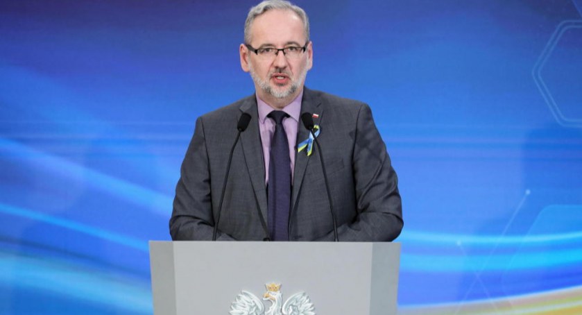 Niedzielski: 12 300 nowych zakażeń COVID-19