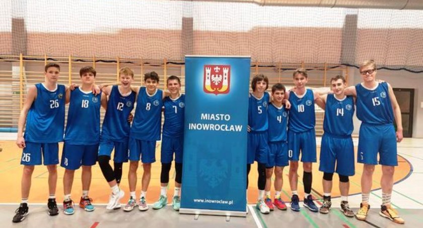 Koszykówka, Kasper awansem juniorów - zdjęcie, fotografia