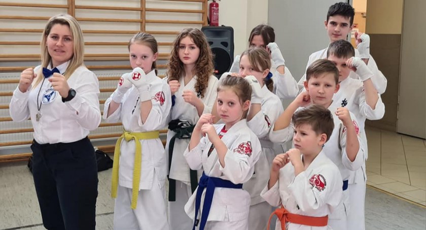 Sporty walki, Karatecy wrócili medalami - zdjęcie, fotografia