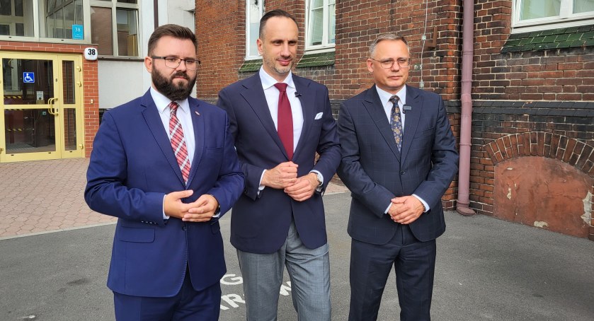 wybory, Konferencja prasowa - zdjęcie, fotografia