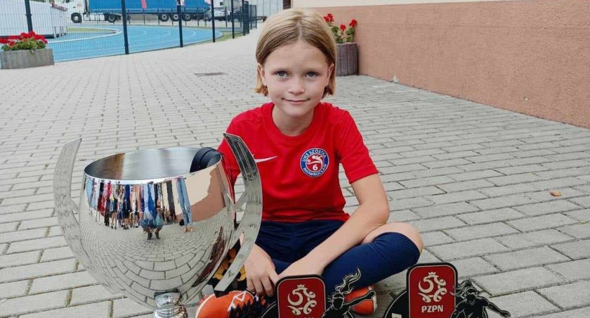 Piłka nożna, Sukces piłkarki SZÓSTKA Turnieju - zdjęcie, fotografia