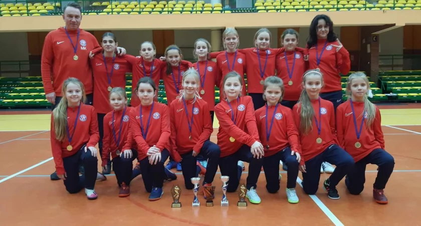 Piłka nożna, Szóstka podium Iławie - zdjęcie, fotografia