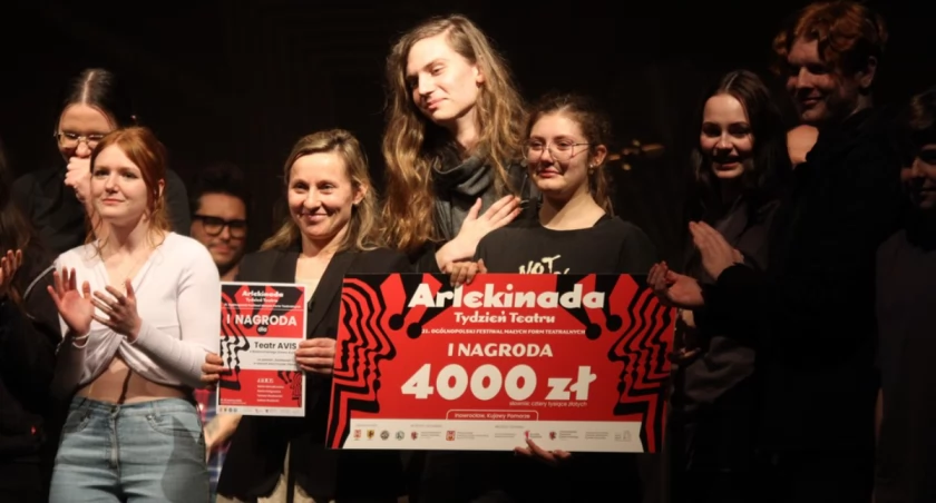 Teatr, Znamy nagrodzonych tegorocznej edycji Arlekinady - zdjęcie, fotografia
