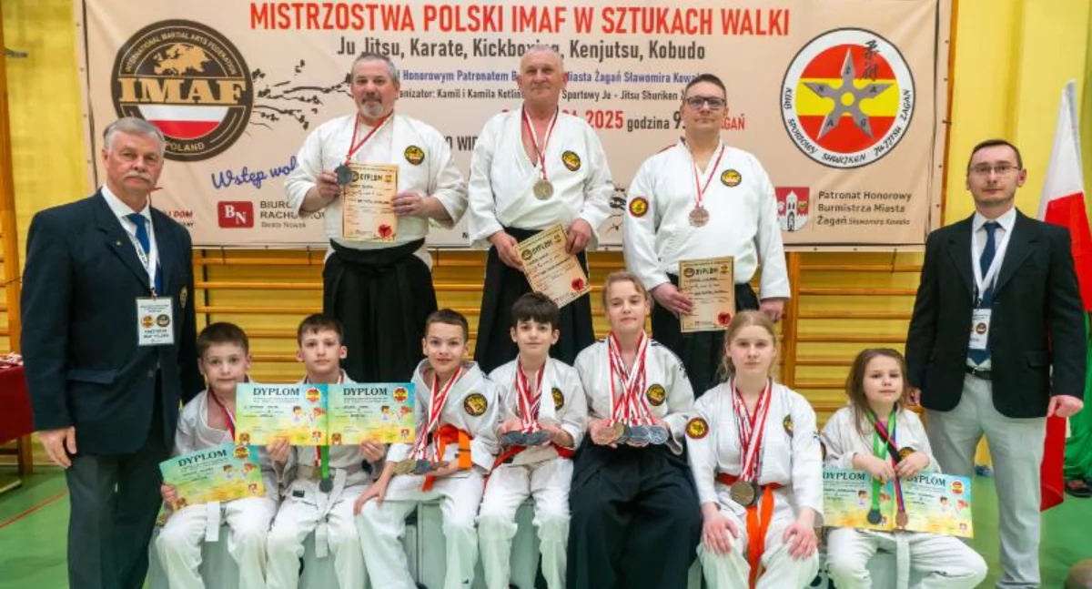Sporty walki, Przywieźli medale mistrzostw Żaganiu - zdjęcie, fotografia