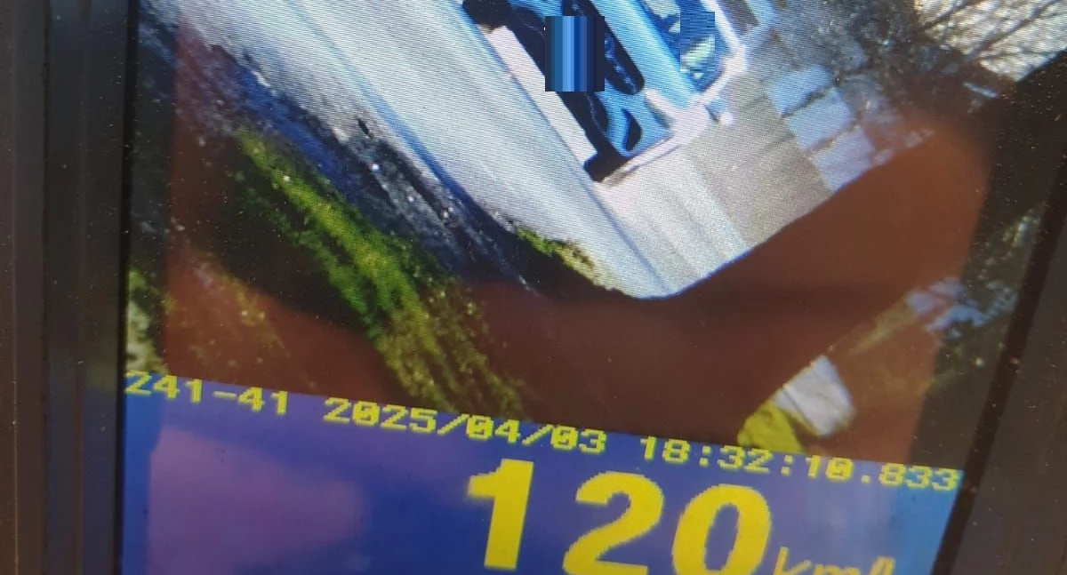 Wypadki drogowe , Wpadł prędkość miał uprawnień - zdjęcie, fotografia