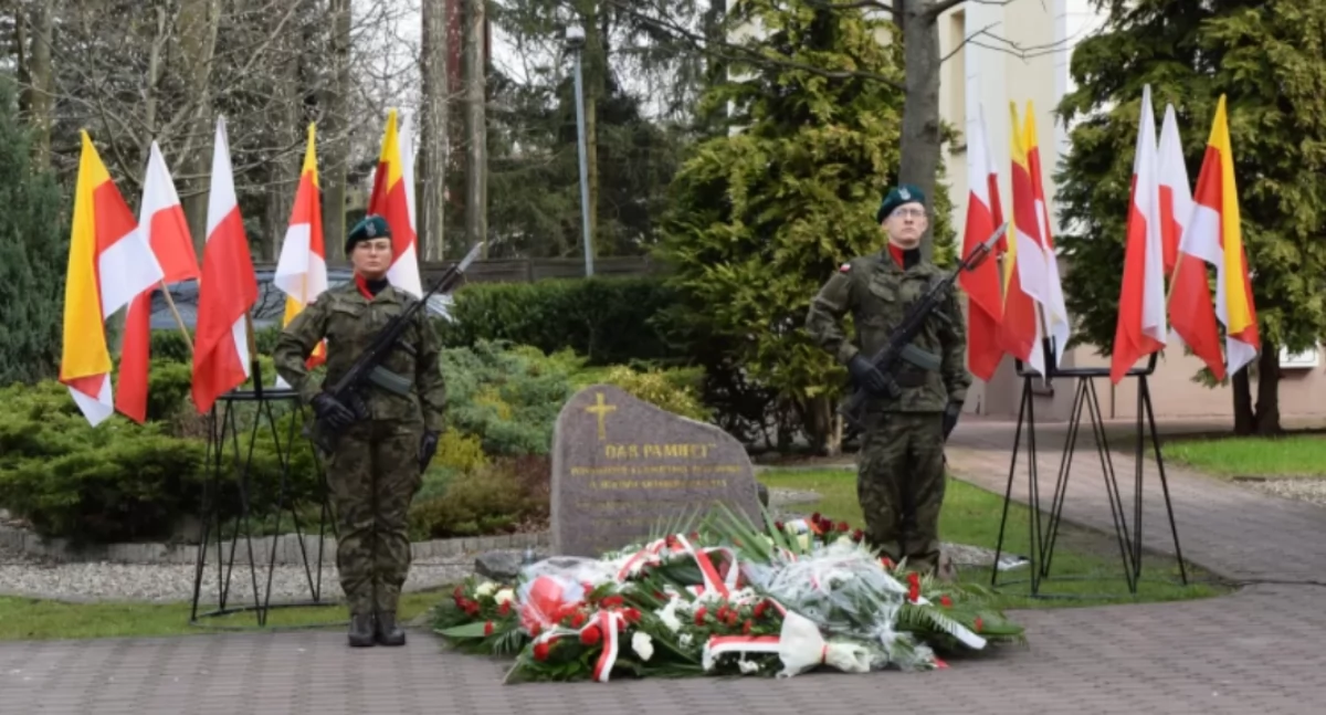 Społeczeństwo2, rocznica Zbrodni Katyńskiej - zdjęcie, fotografia