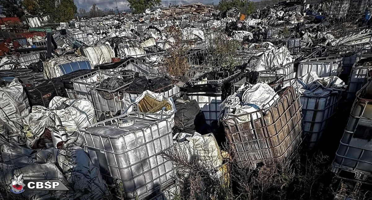 Sprawy kryminalne , CBŚP uderza mafię śmieciową zatrzymanych tysiące zarzutów - zdjęcie, fotografia