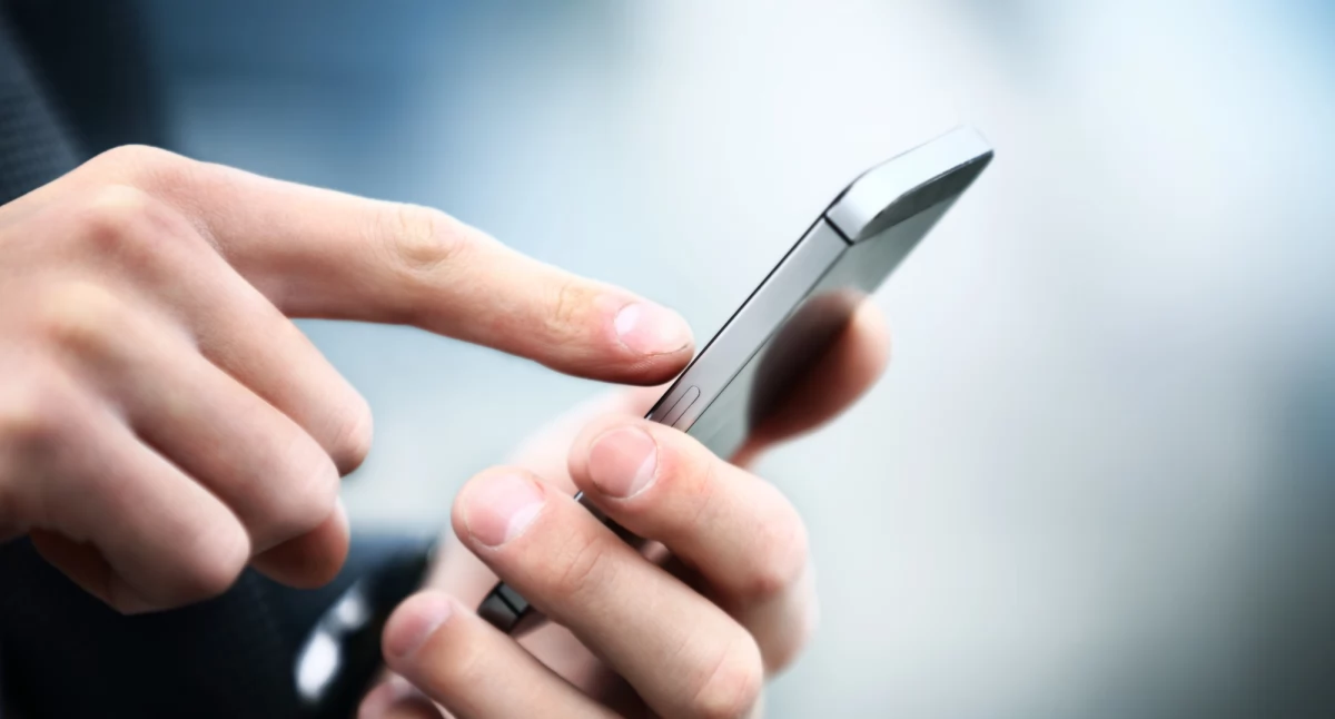 Społeczeństwo2, Dzień Telefonu Komórkowego wyzwanie szansa relaks - zdjęcie, fotografia