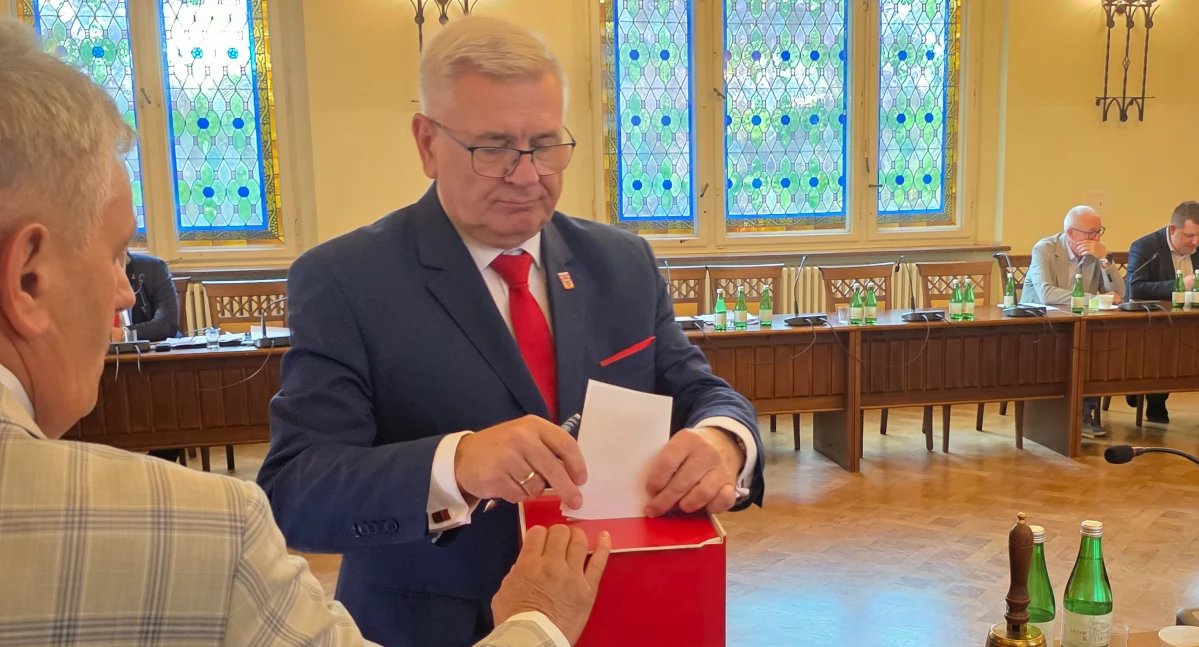 Samorząd, Tomasz Marcinkowskie odwołany stanowiska - zdjęcie, fotografia