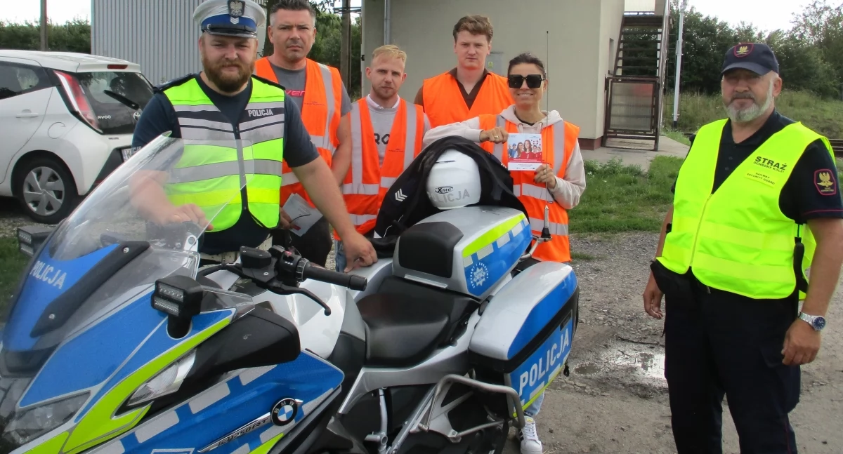 Wypadki drogowe , Akcja Bezpieczny Piątek przejeździe kolejowym Inowrocławiu - zdjęcie, fotografia
