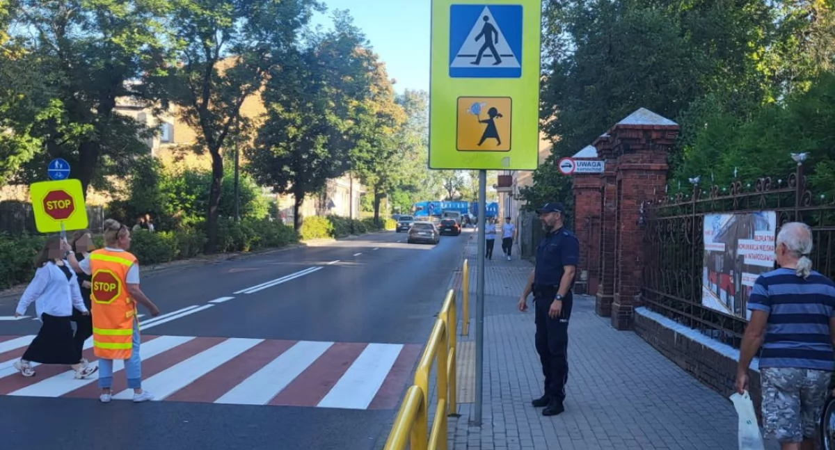 Społeczeństwo2, Policyjne działania Bezpieczna droga szkoły - zdjęcie, fotografia