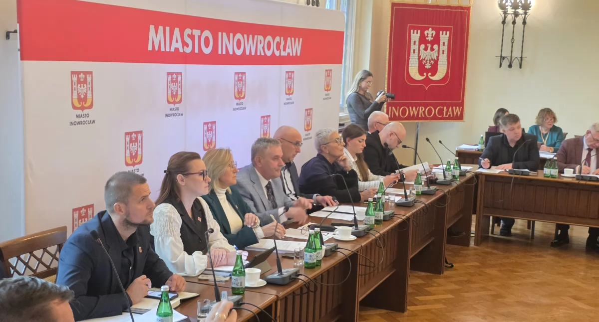 Samorząd, Oświadczenie radnych koalicji konferencję - zdjęcie, fotografia