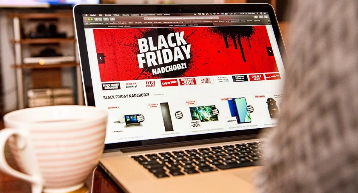 Społeczeństwo2, Badanie pozostawia złudzeń Tylko trzeci Polak sprzedawcom podczas Black Friday - zdjęcie, fotografia