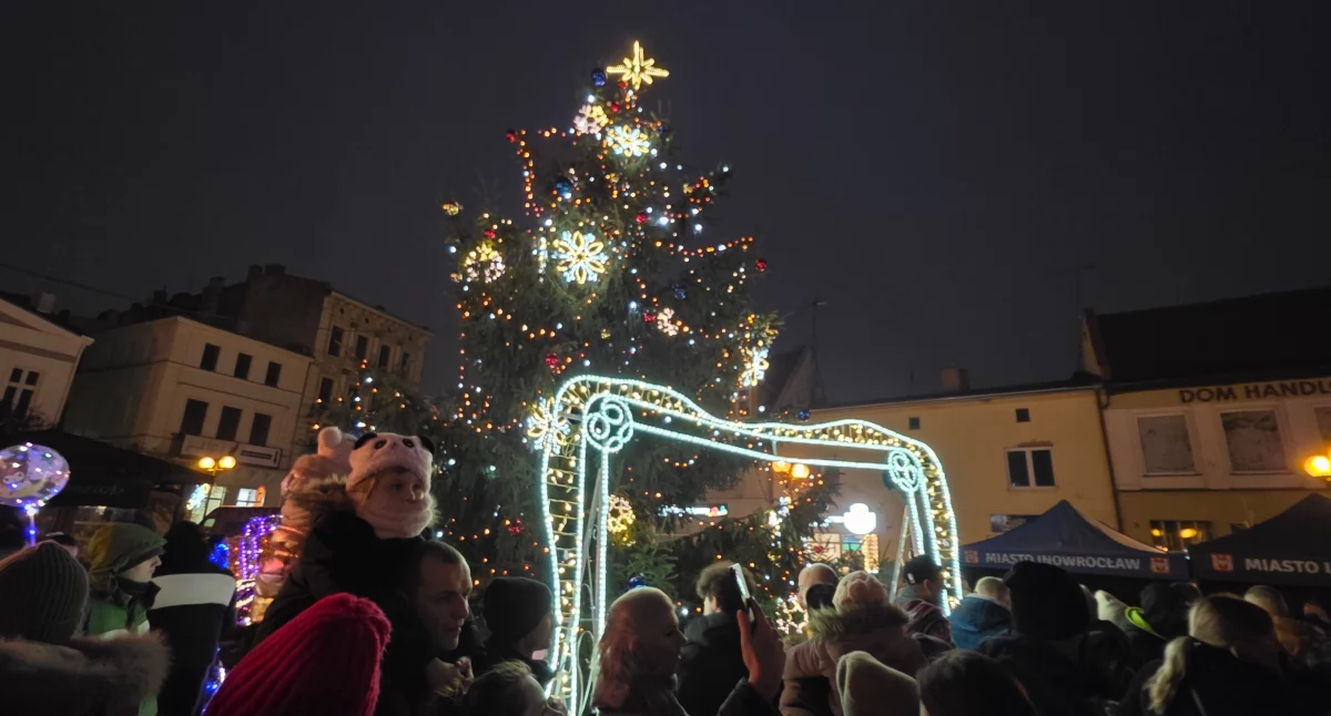Festyny, Mikołajki inowrocławskim Rynku - zdjęcie, fotografia