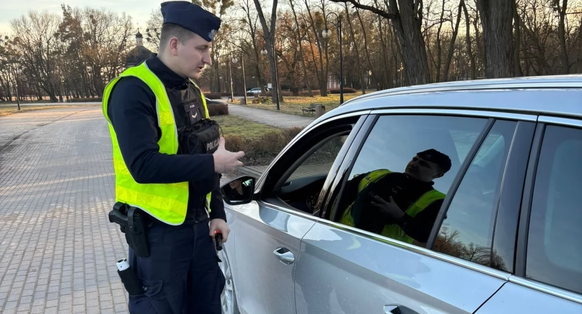 Wypadki drogowe , Podsumowanie akcji trzeźwość Pakości Kierowcy wzorowi rowerzysta promilem - zdjęcie, fotografia