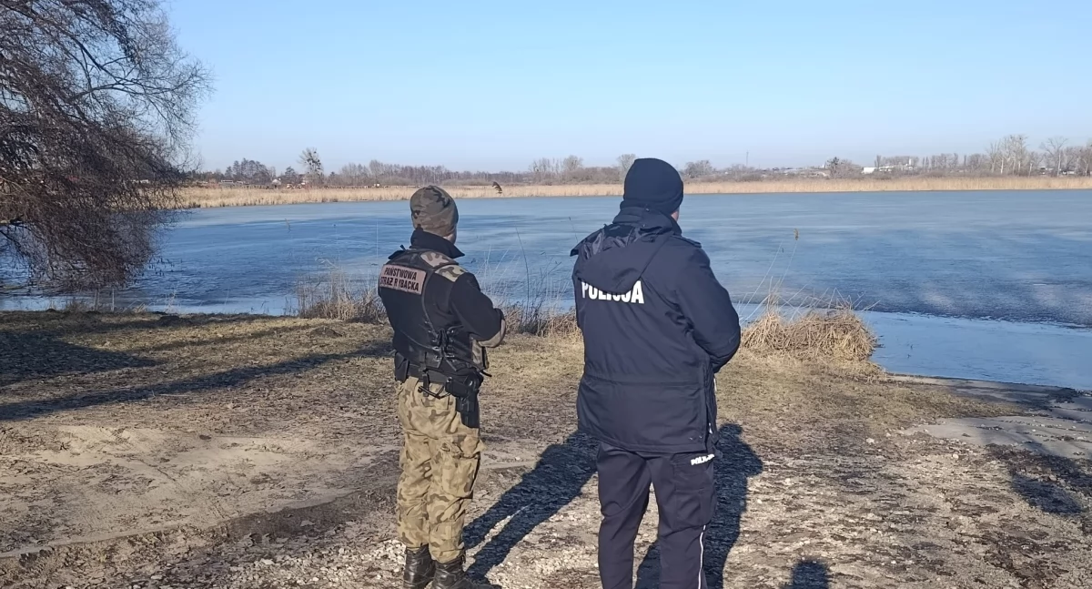 Komunikaty Policja, Wspólne patrole jeziorach Policja Straż Rybacka dbają akweny - zdjęcie, fotografia