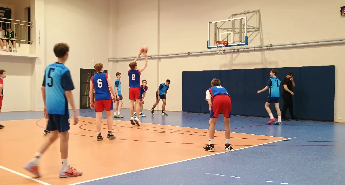 Koszykówka, Ósemka wielkim finale!  - zdjęcie, fotografia