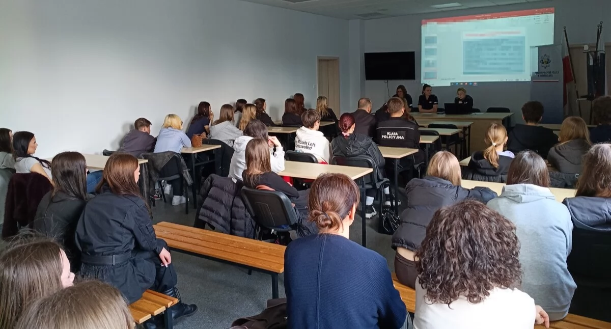 Komunikaty Policja, Spotkanie Inowrocław teoria praktyka walce przestępczością - zdjęcie, fotografia
