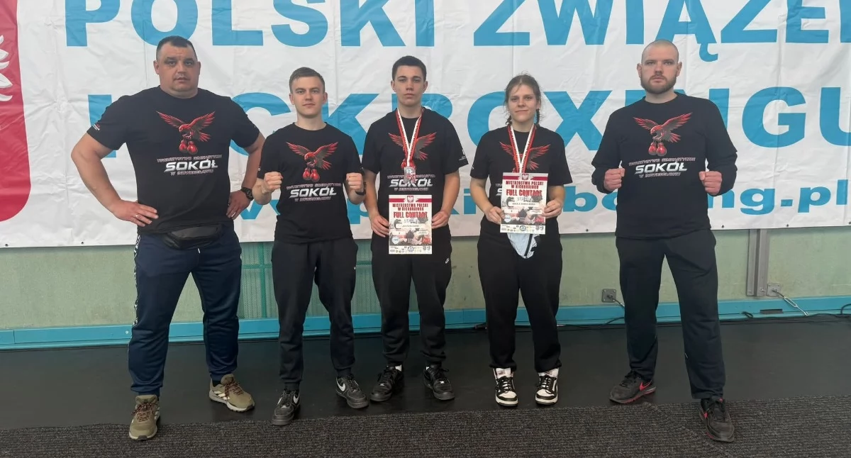 Sporty walki, Inowrocławianie walczyli kołobrzegu - zdjęcie, fotografia