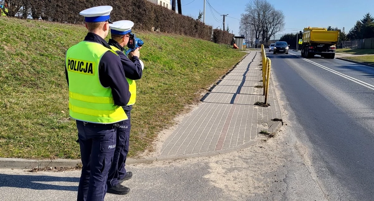 Wypadki drogowe , Bezpieczna Wielkanoc Wzmożone kontrole drogach - zdjęcie, fotografia