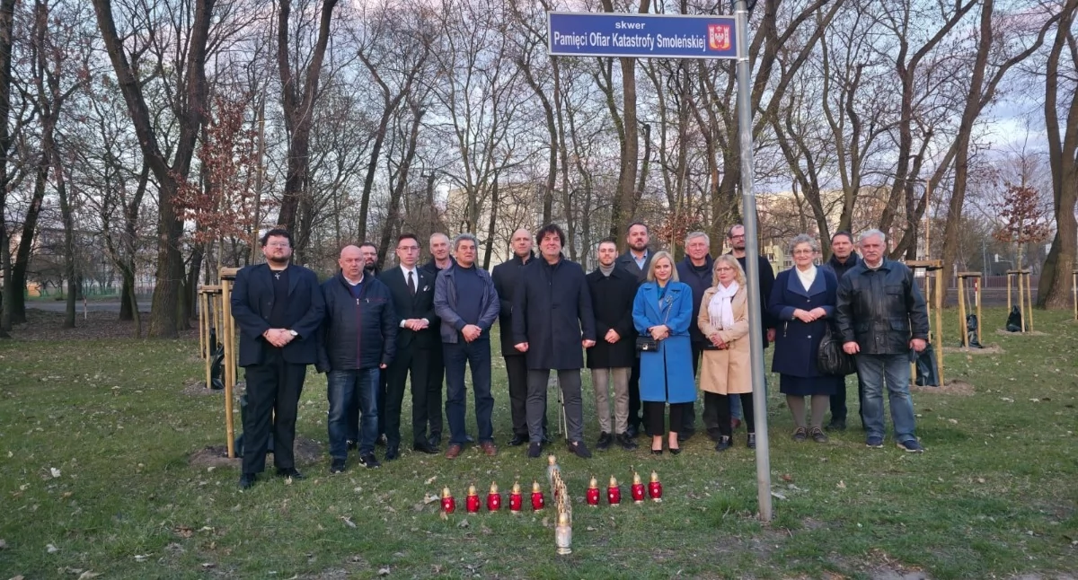 Partie, Uczcili pamięć Ofiar rocznicy katastrofy smoleńskiej - zdjęcie, fotografia