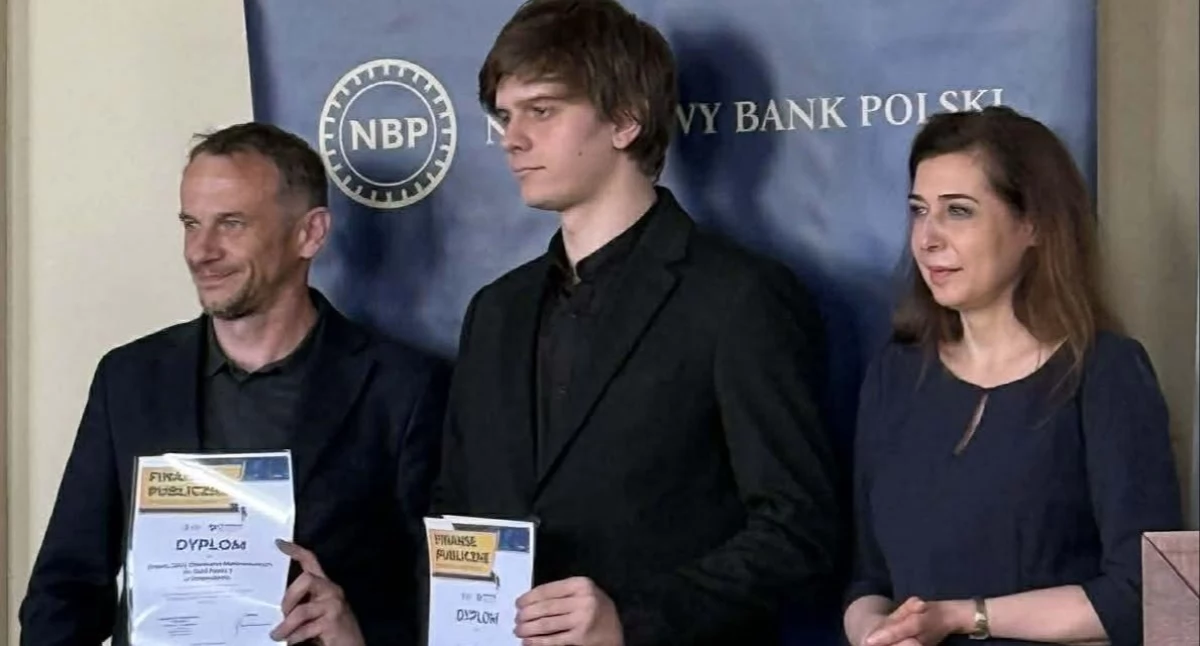 ponadgimnazjalne, Laureat Ogólnopolskiej Olimpiady Finansomania wyjątkowy sukces ucznia Zespołu Szkół Chemiczno Elektronicznych - zdjęcie, fotografia
