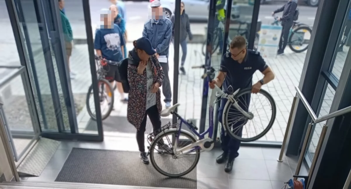 Komunikaty Policja, Bezpieczeństwo zabawa pomoc udany weekend inowrocławską policją - zdjęcie, fotografia