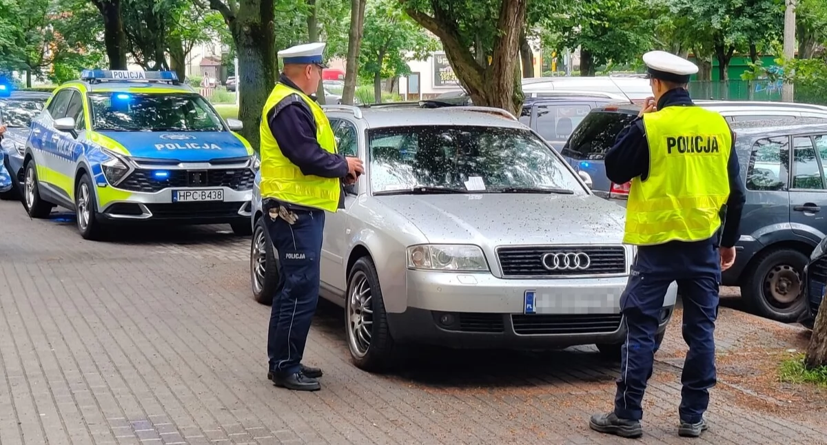 Wypadki drogowe , Policjanci zareagowali zgłoszenia mieszkańców Krajowej Zagrożeń Bezpieczeństwa - zdjęcie, fotografia