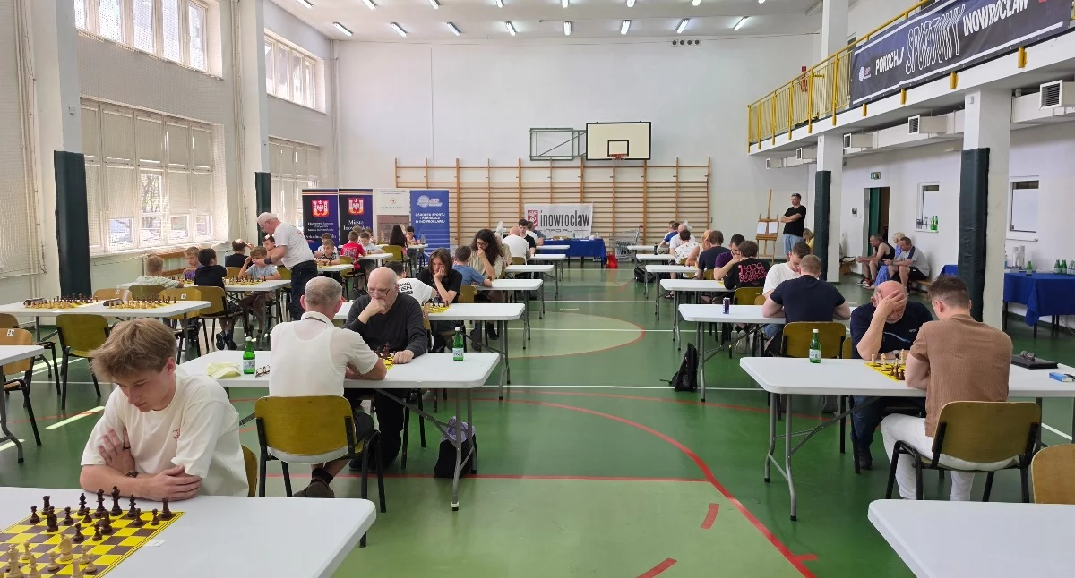 Społeczeństwo2, Mała Widowiskowo Sportowej zyska nową nawierzchnię! - zdjęcie, fotografia