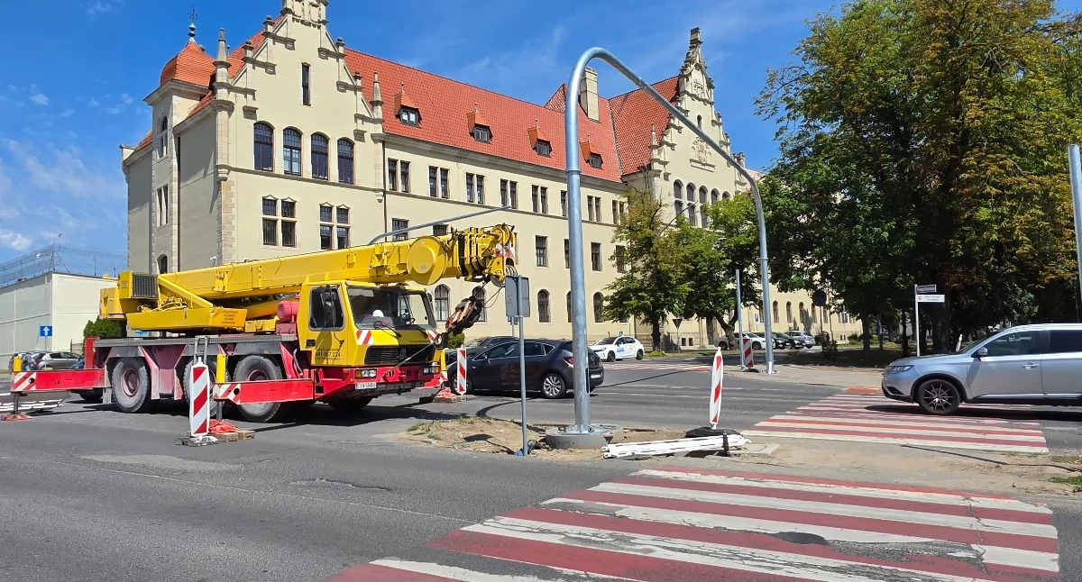 Społeczeństwo2, remont świateł centrum miasta - zdjęcie, fotografia