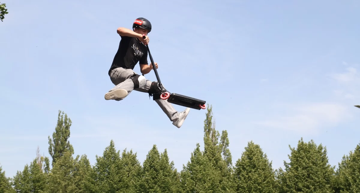 Inne, Hulajnogowe szaleństwo inowrocławskim skateparku Wpadła ekipa Scootive tour! - zdjęcie, fotografia